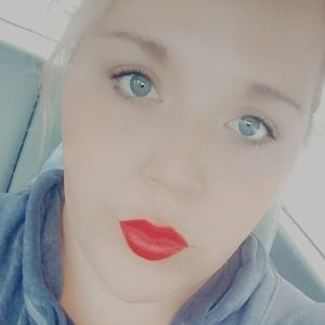 Meet your Posher, Lacey